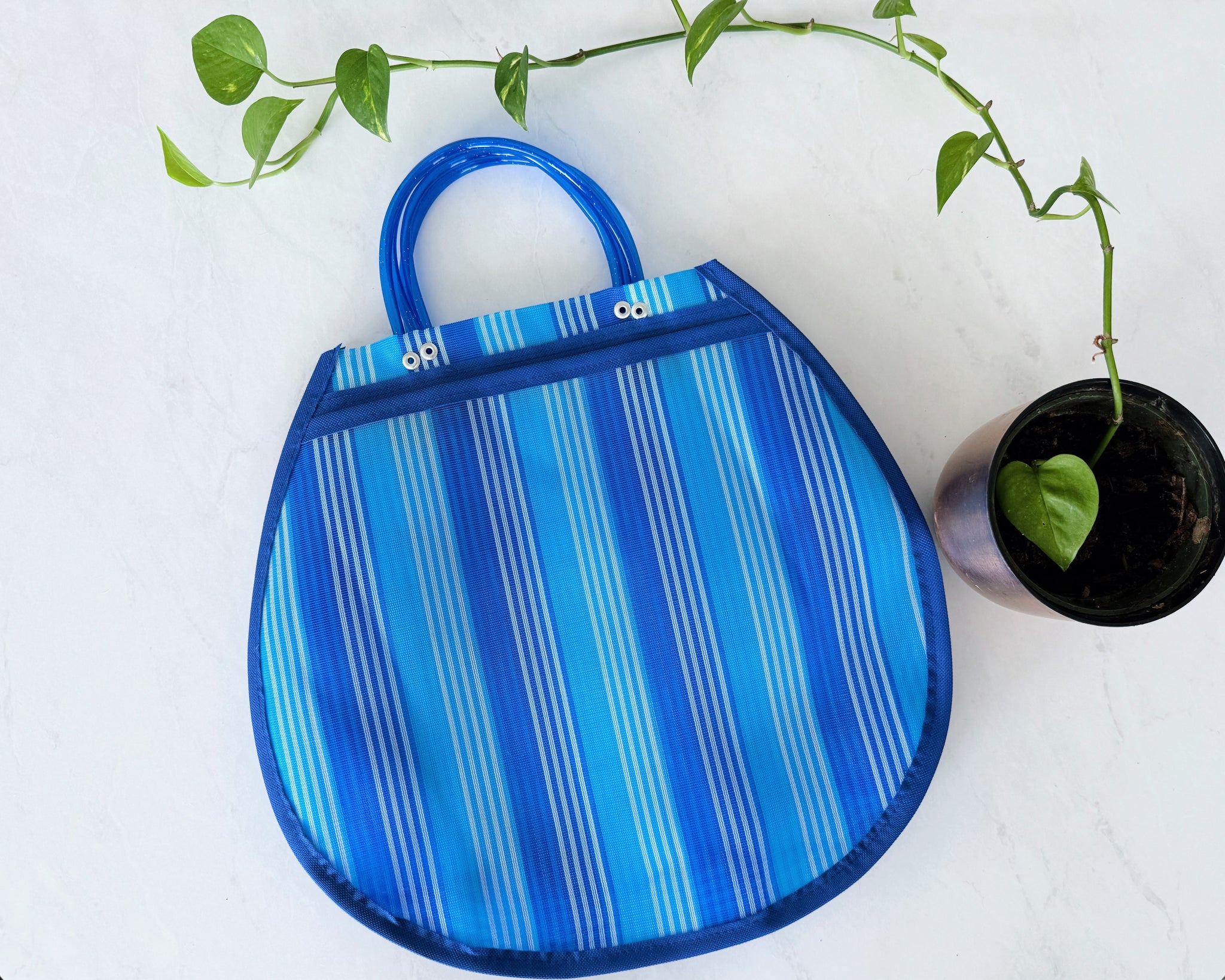 Mexican Market Bag  M-L Circular Plastic Tote Purse 14 x 13 in Pura Vida