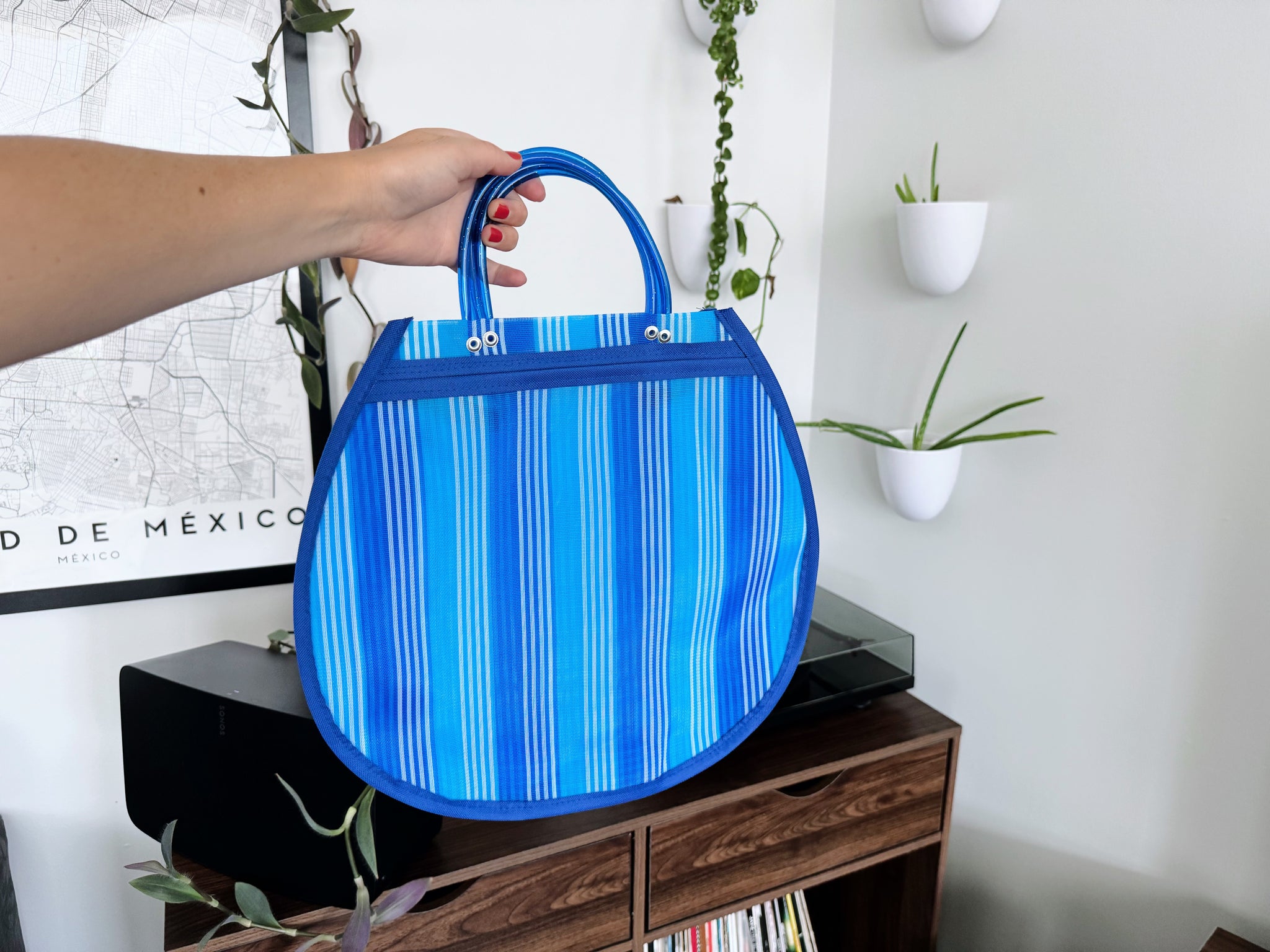 Mexican Market Bag  M-L Circular Plastic Tote Purse 14 x 13 in Pura Vida