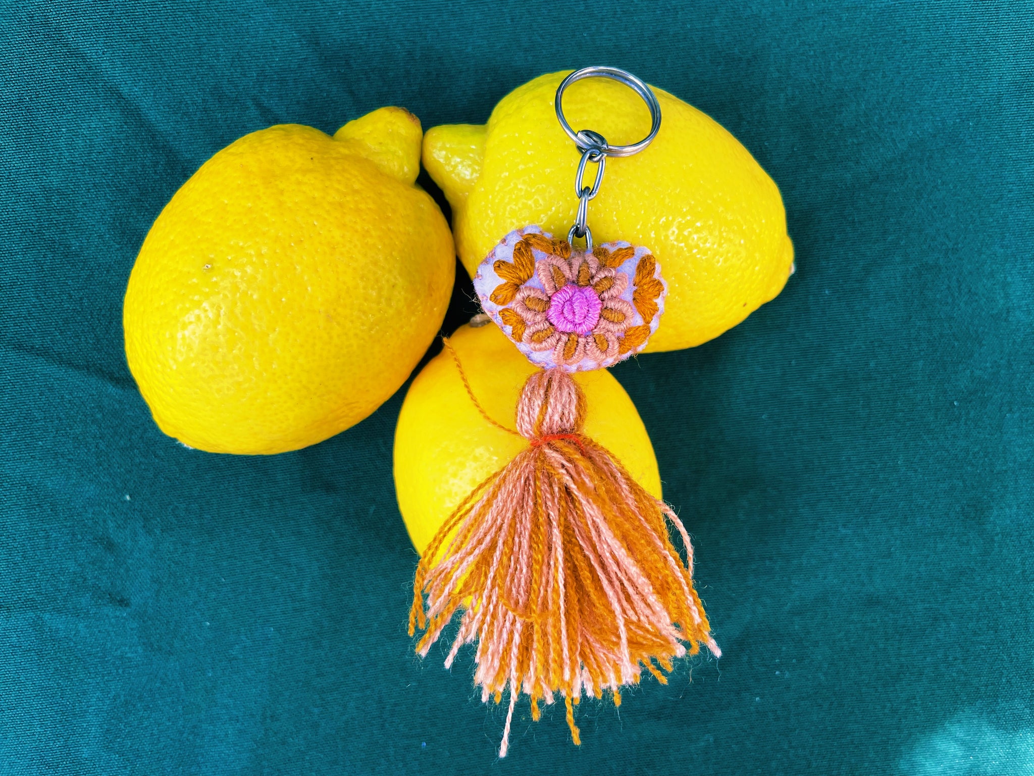 Embroidered Keychain | flowers heart design Pura Vida