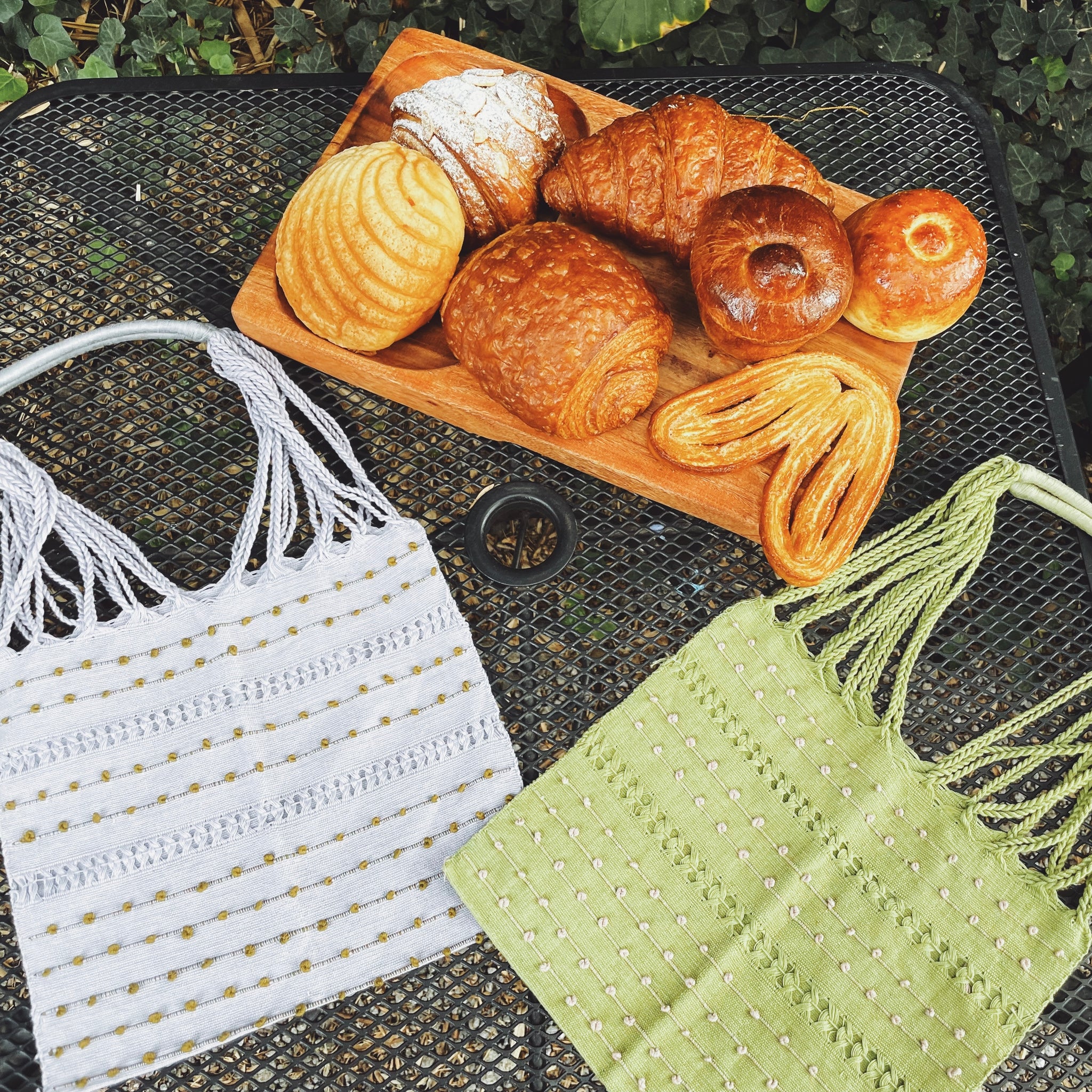 Small Dots Mexican Cotton Loom Market Bag 11 x 10 in Pura Vida