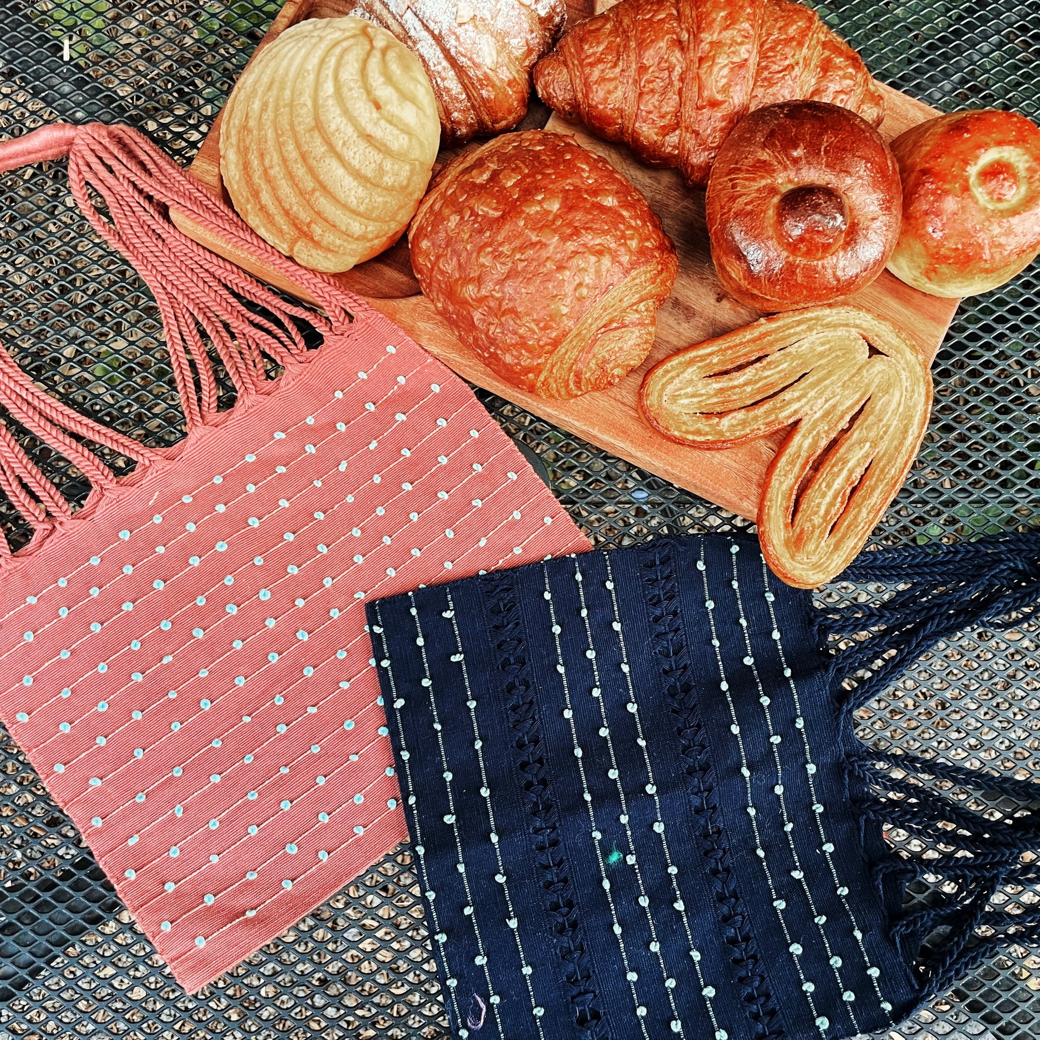 Small Dots Mexican Cotton Loom Market Bag 11 x 10 in Pura Vida