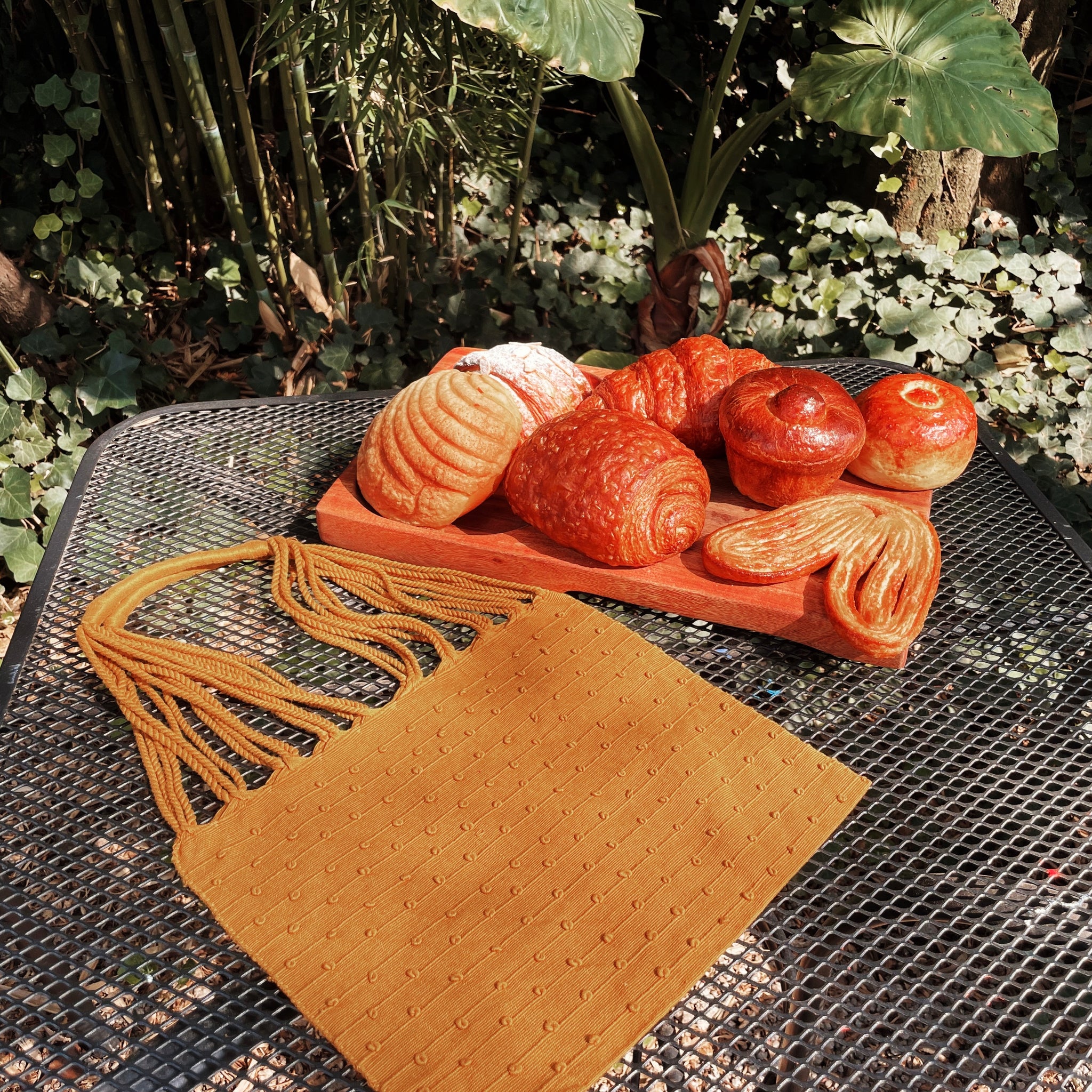 Small Dots Mexican Cotton Loom Market Bag 11 x 10 in Pura Vida