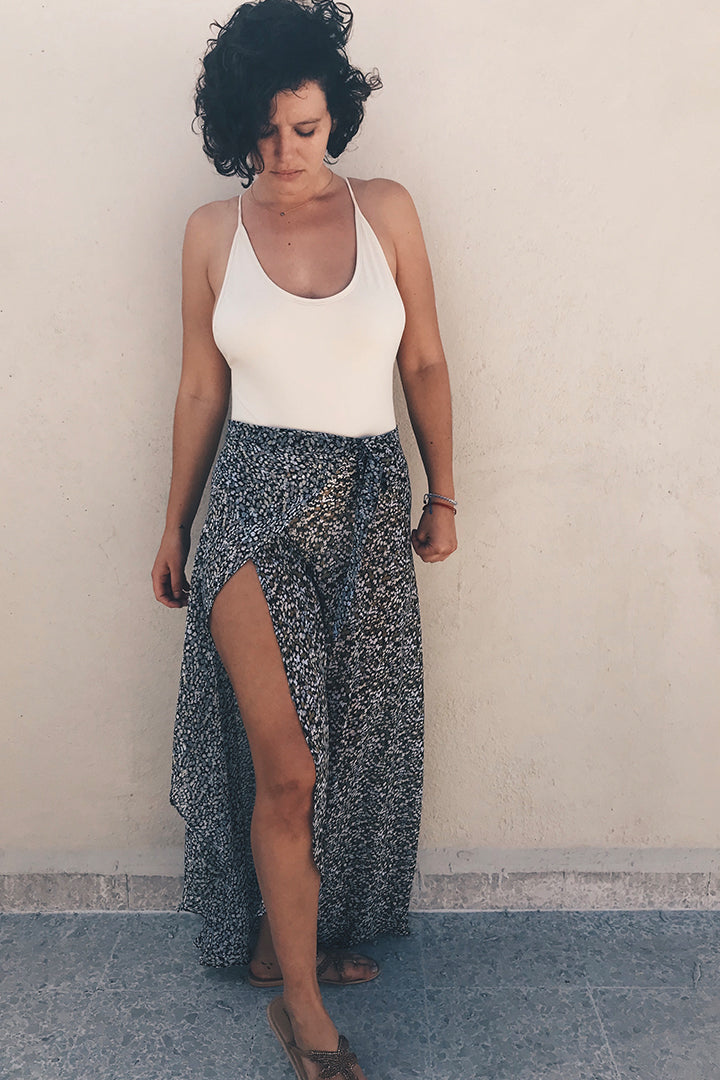 Amar Skirt Olive Dots Pura Vida