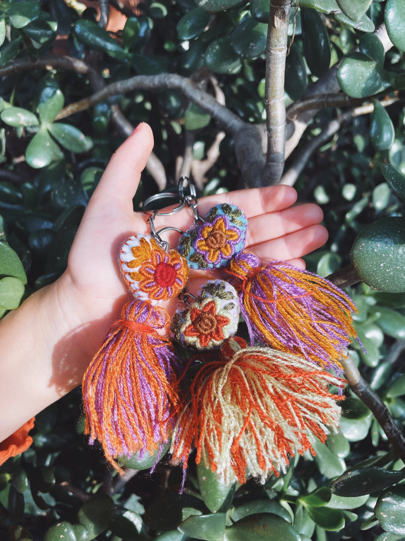 Embroidered Keychain | flowers heart design