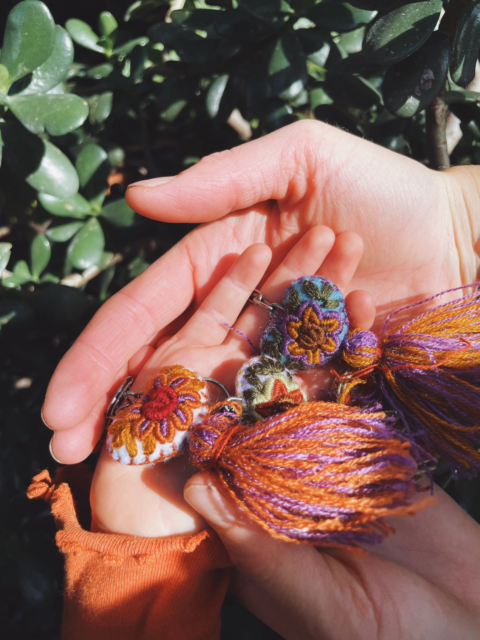 Embroidered Keychain | flowers heart design