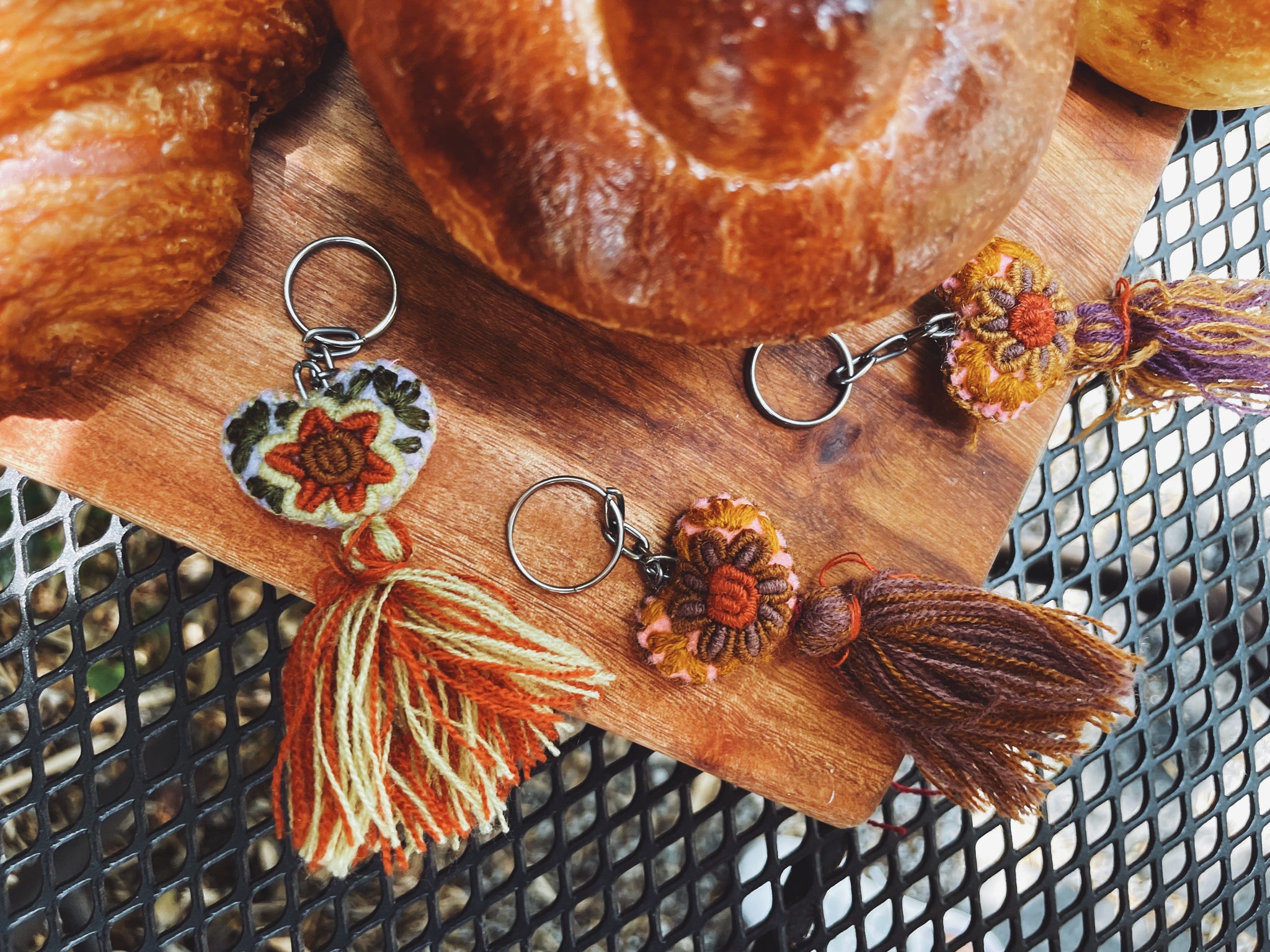 Embroidered Keychain | flowers heart design