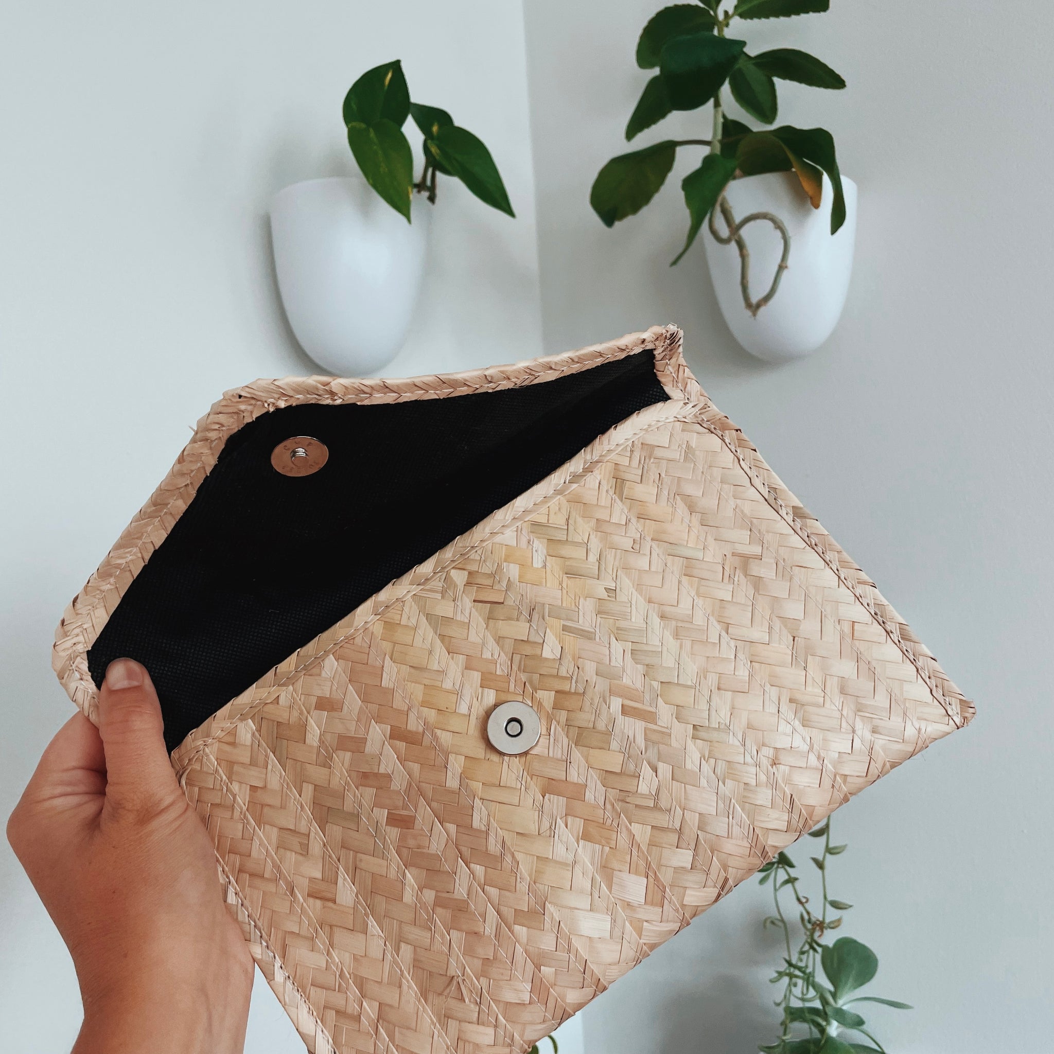 Best Women's Clutch Bag: Woven Coin Purse | Ganapati Crafts Co.